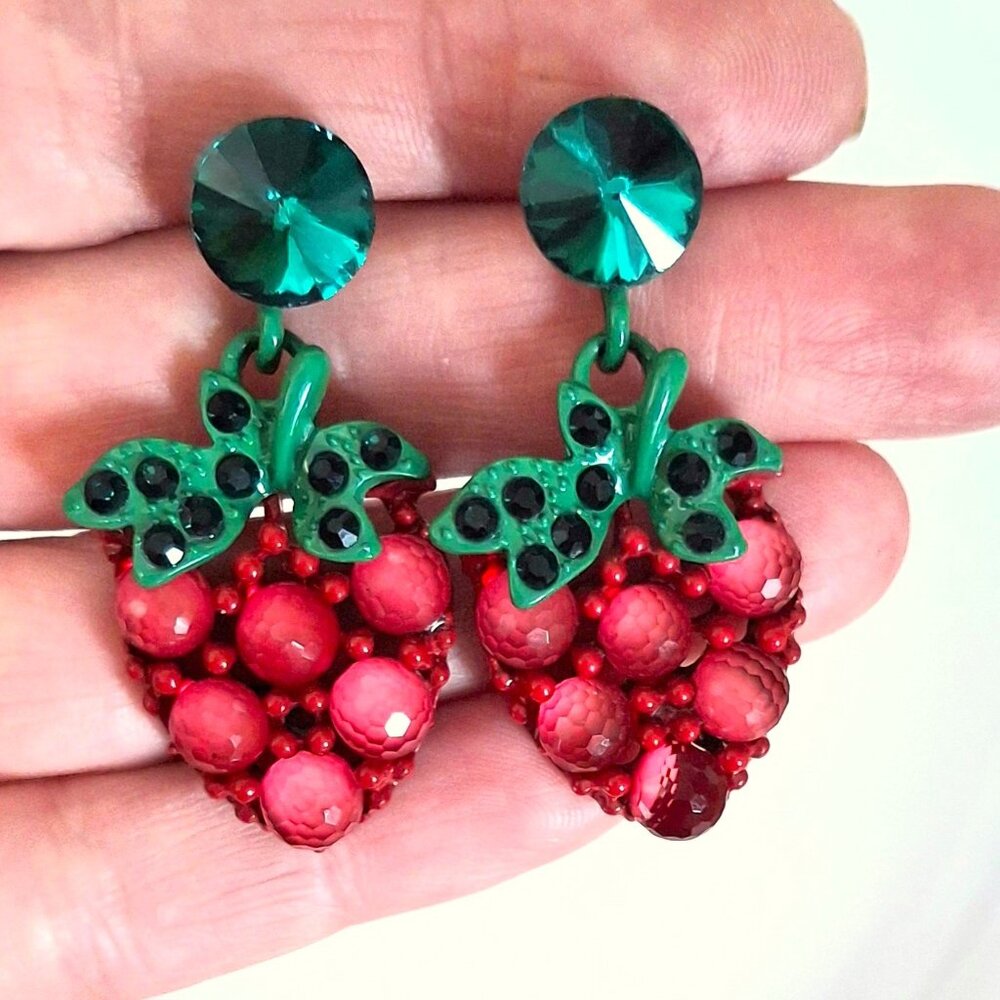 Vintage Strawberry Rhinestone  and  Rivoli Bead Earrings